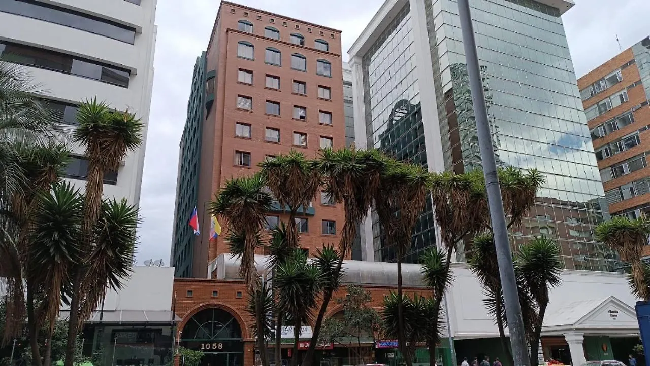 Suite La Carolina Quicentro Shopping 키토 아파트