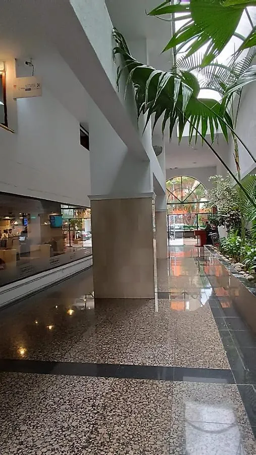 Suite La Carolina Quicentro Shopping 키토 아파트